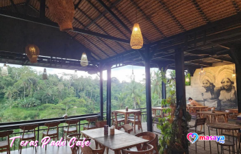 Teras Padi 카페 @테갈랄랑