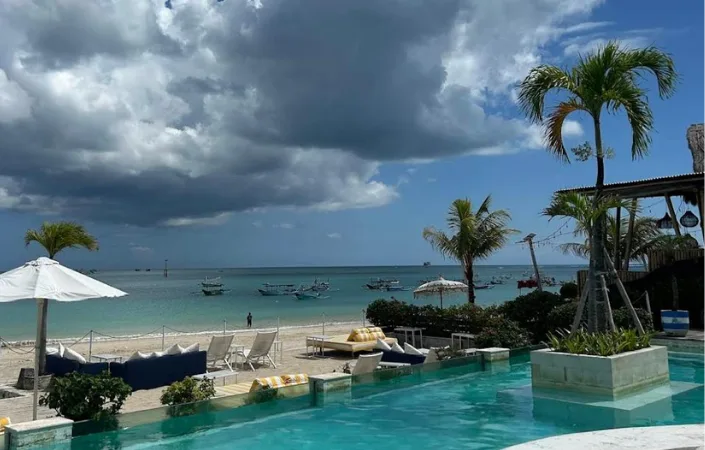 Azure Beach Club & Restaurant Jimbaran